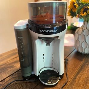 Baby Brezza Formula Mixer